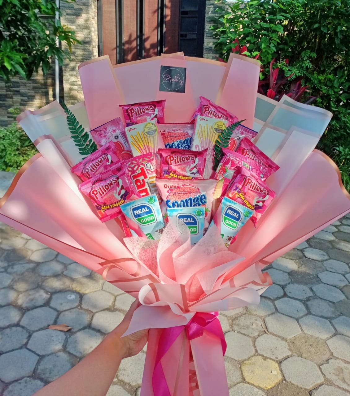 Foto sampul/ilustrasi untuk produk Snack Bouquet - Buket Snack "Lovely Pink💗🩷"