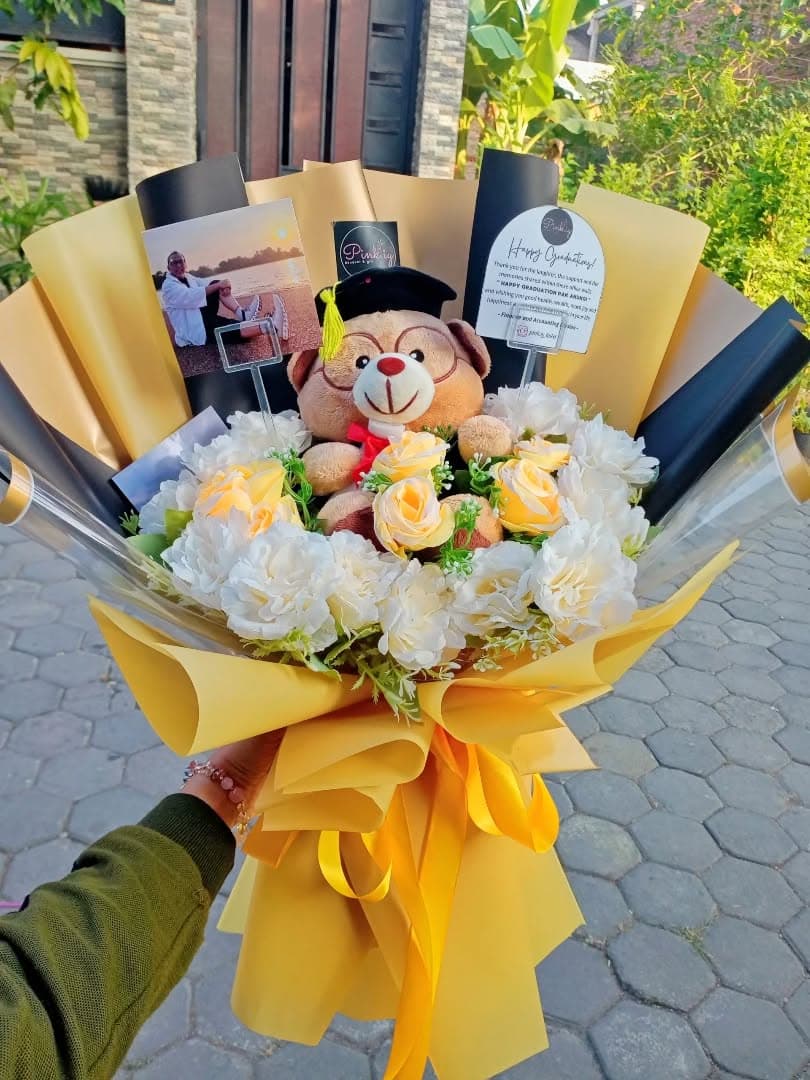 Foto sampul untuk produk Doll Bouquet Yellow Black White π€ππ€